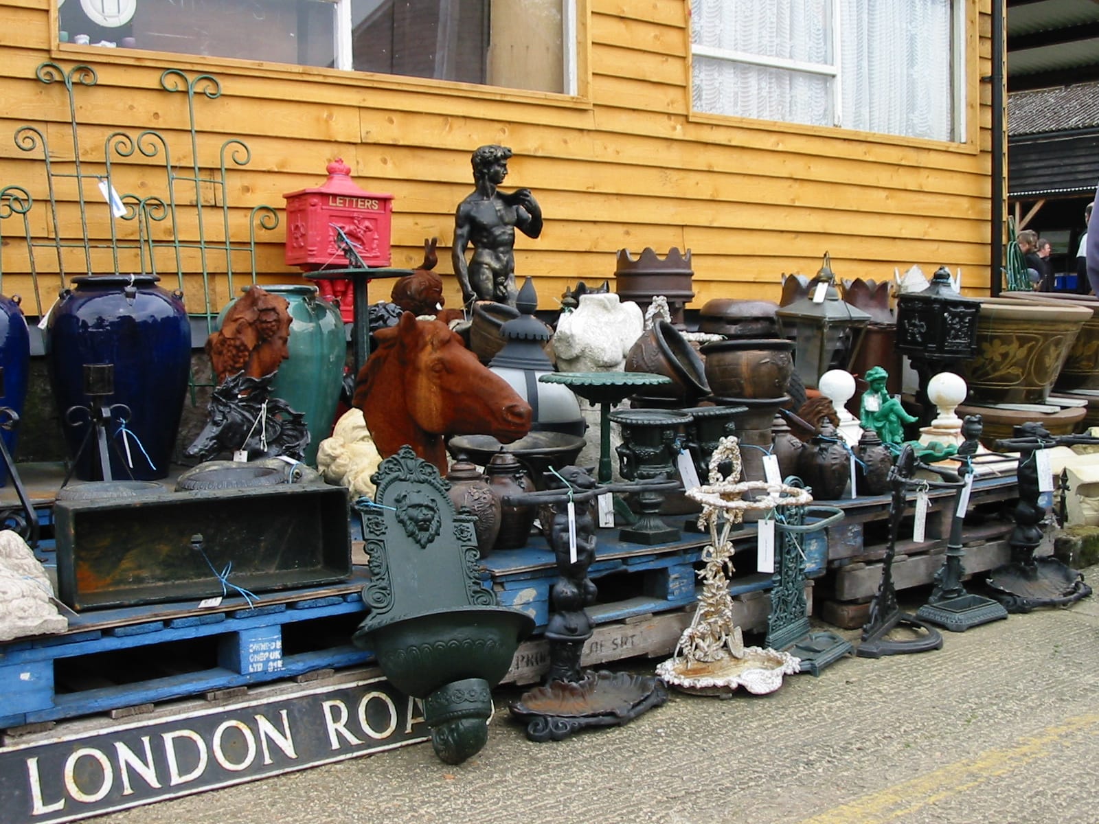 Outdoor retail display area