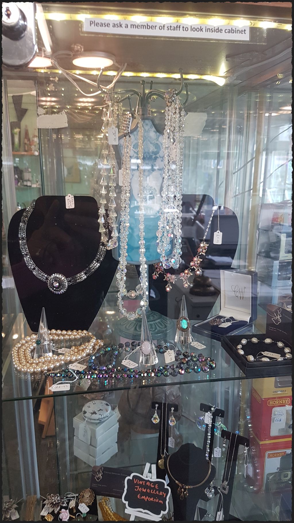 Vintage Jewellery Emporium